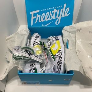 Nike Doernbecher freestyle Zoe’s S 9.5